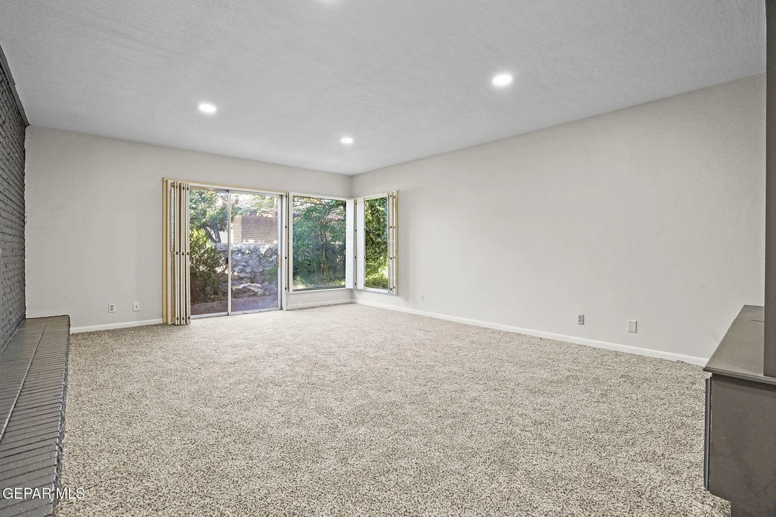 Photo of 416 POCANO Lane
