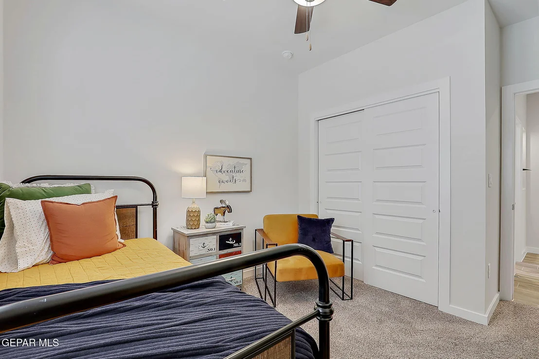 Photo of 924 Nayland Place
