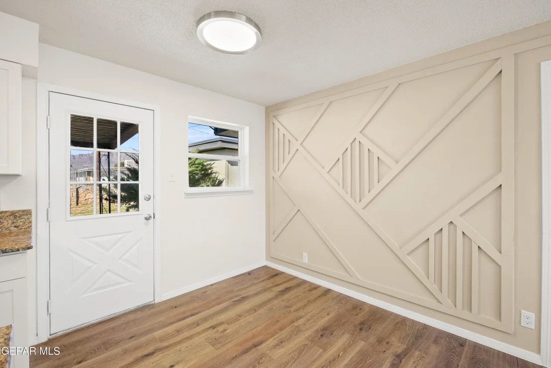 Photo of 9516 IRIS Drive