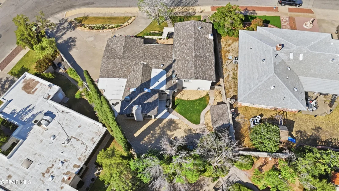 Photo of 6416 LOS ROBLES Drive