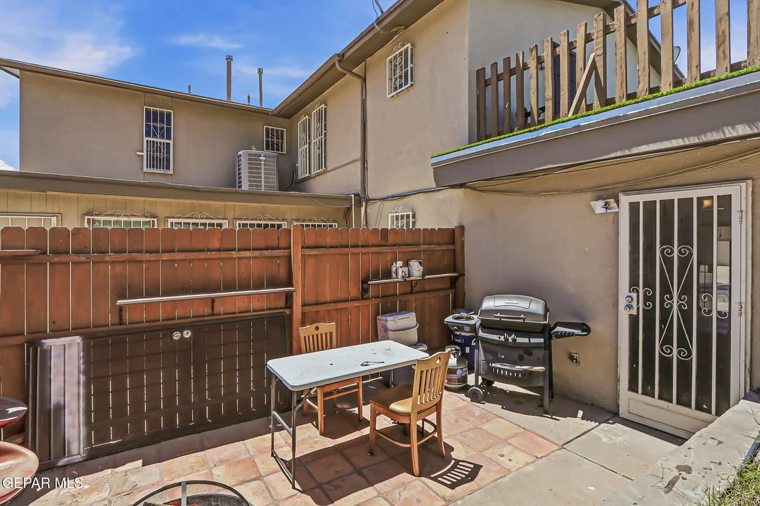 Photo of Unit 2 at 1530 Common Drive