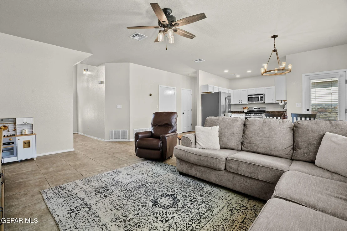 Photo of 5813 REDSTONE RIM Drive