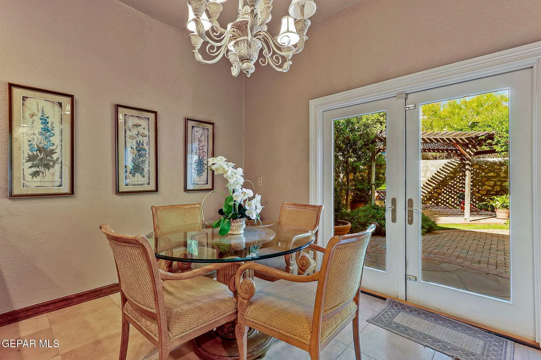 Photo of 628 SPRING CREST Drive