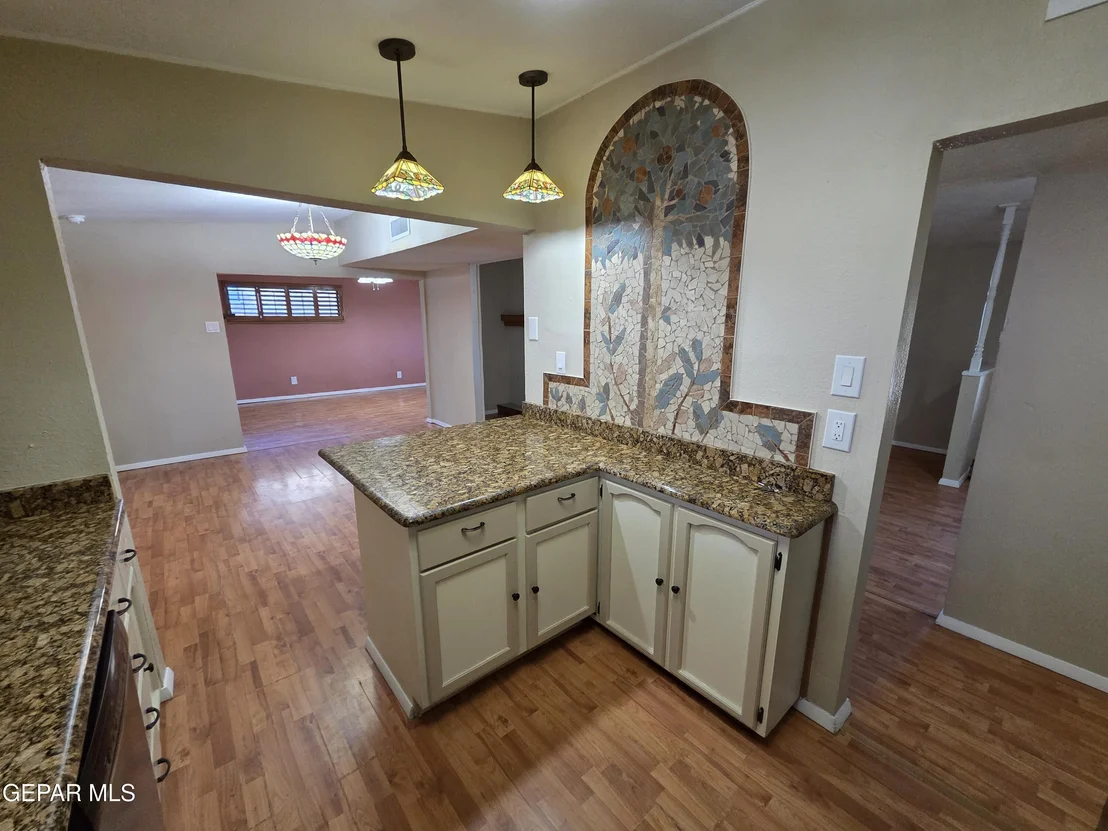 Photo of 4249 CANTERBURY Drive