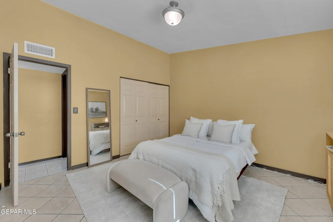 Photo of 11113 SHORELINE Drive