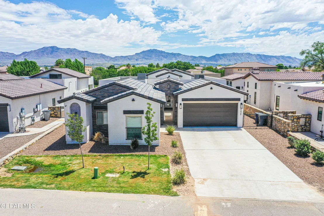 Photo of 5620 RIVER RUN Street