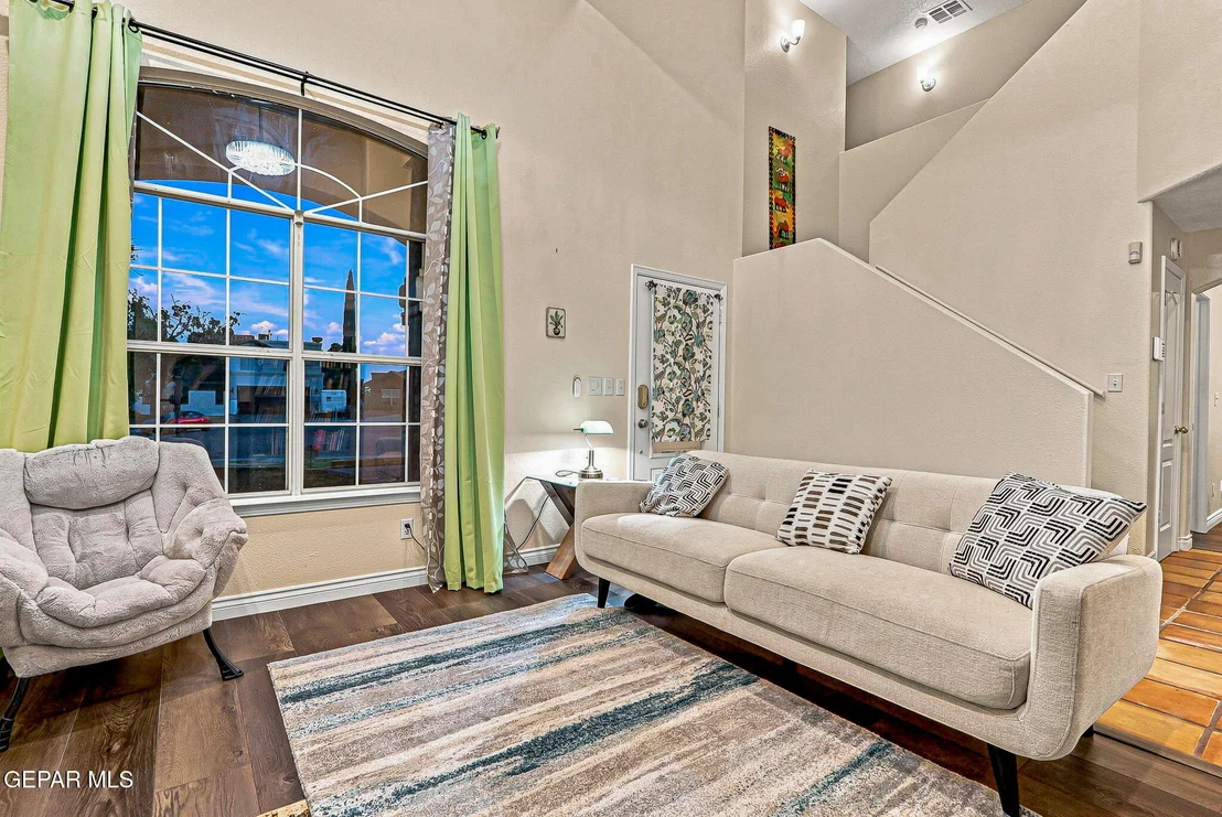 Photo of 6429 FRANKLIN RIDGE Drive