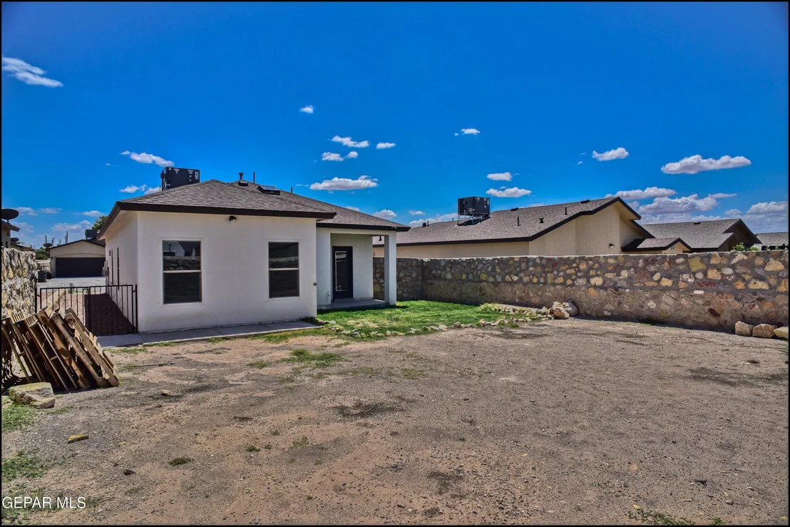 Photo of 452 ISAIAS Avenue