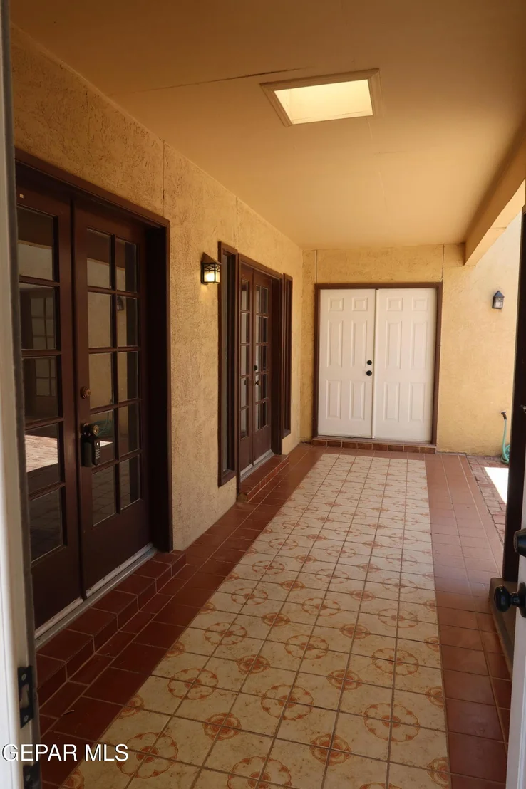 Photo of 836 DE LEON Drive