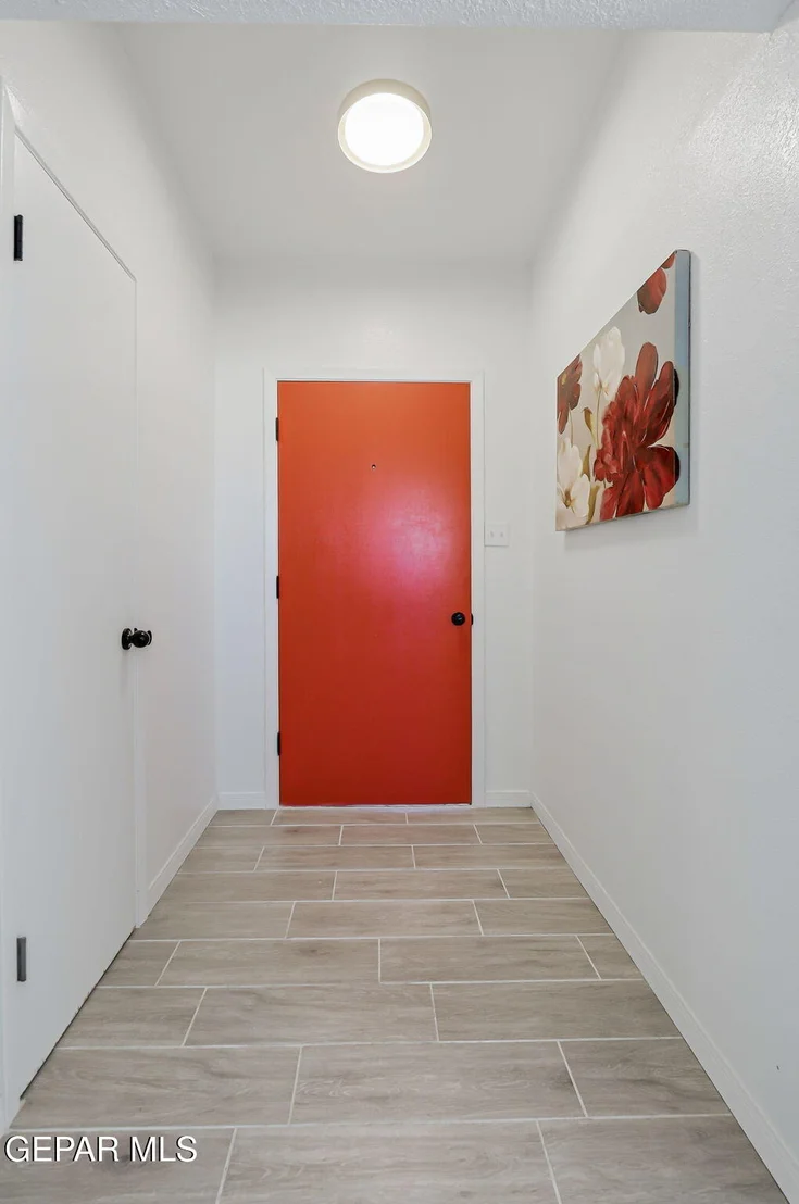 Photo of 113 W POINT Drive