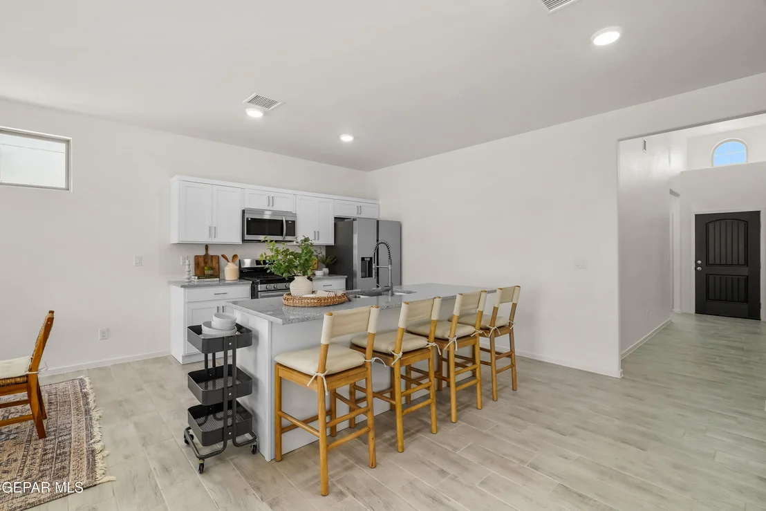 Photo of 13821 Summer Wave Avenue