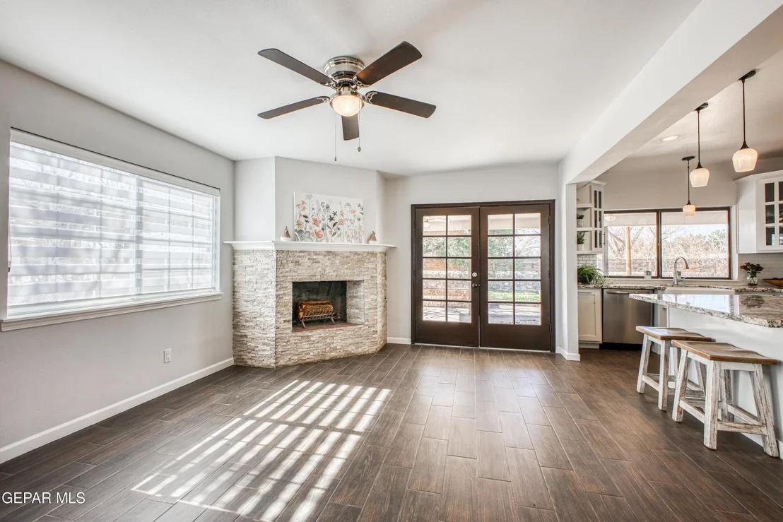Photo of 5415 ORANTES Place
