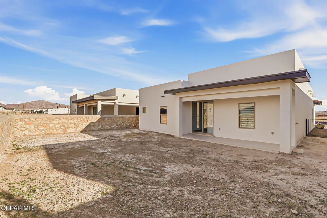 Photo of 945 Ada Lane