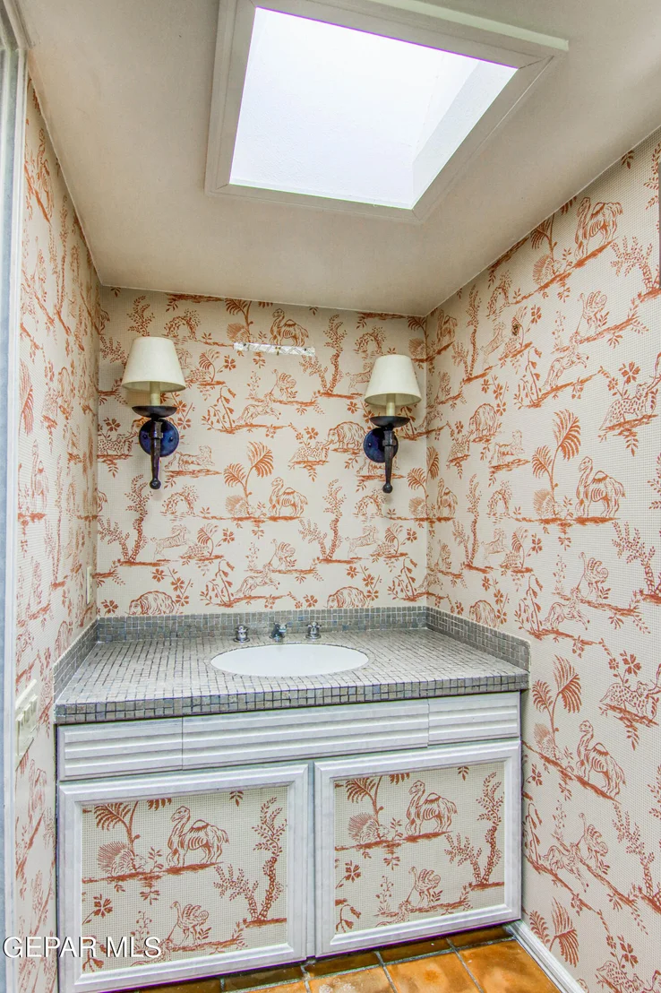 Photo of 6041 TORREY PINES Drive
