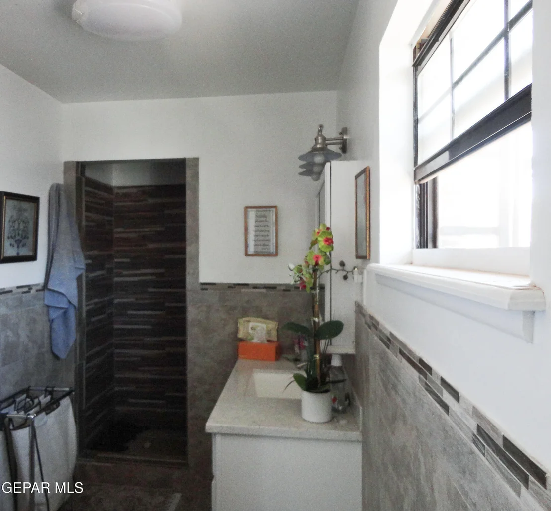 Photo of 624 DE LEON Drive