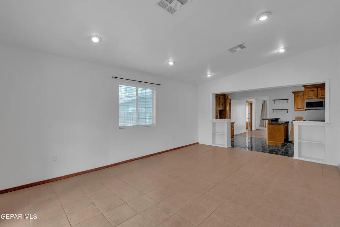 Photo of 808 TALBOT Avenue