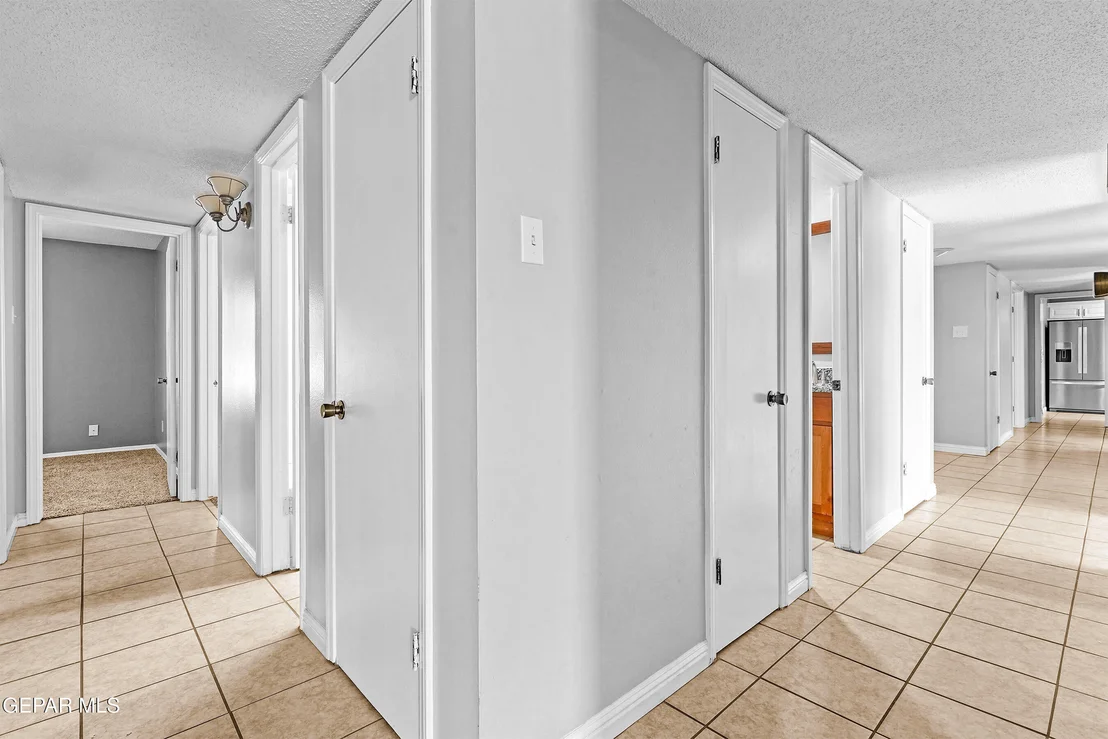 Photo of 700 DE LEON Drive