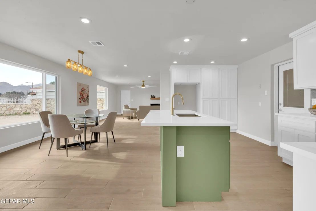 Photo of 9524 RALEIGH Drive