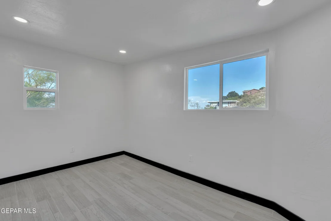 Photo of 3116 Titanic Avenue