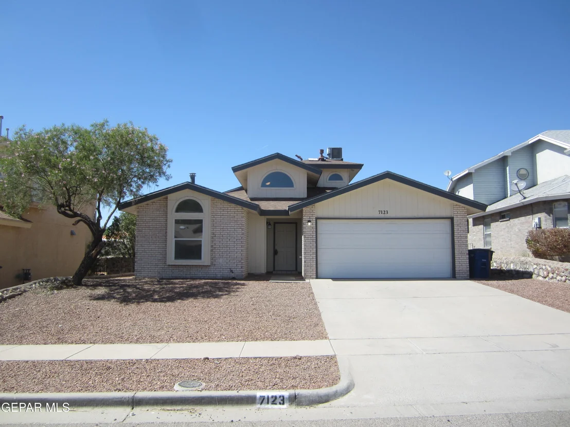 Photo of 7123 Oval Rock Drive