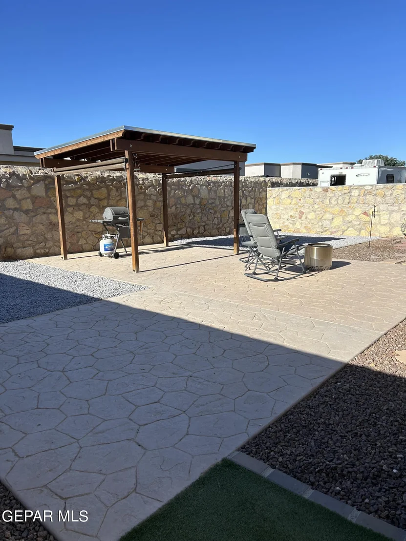 Photo of 14968 Boer Trail Avenue