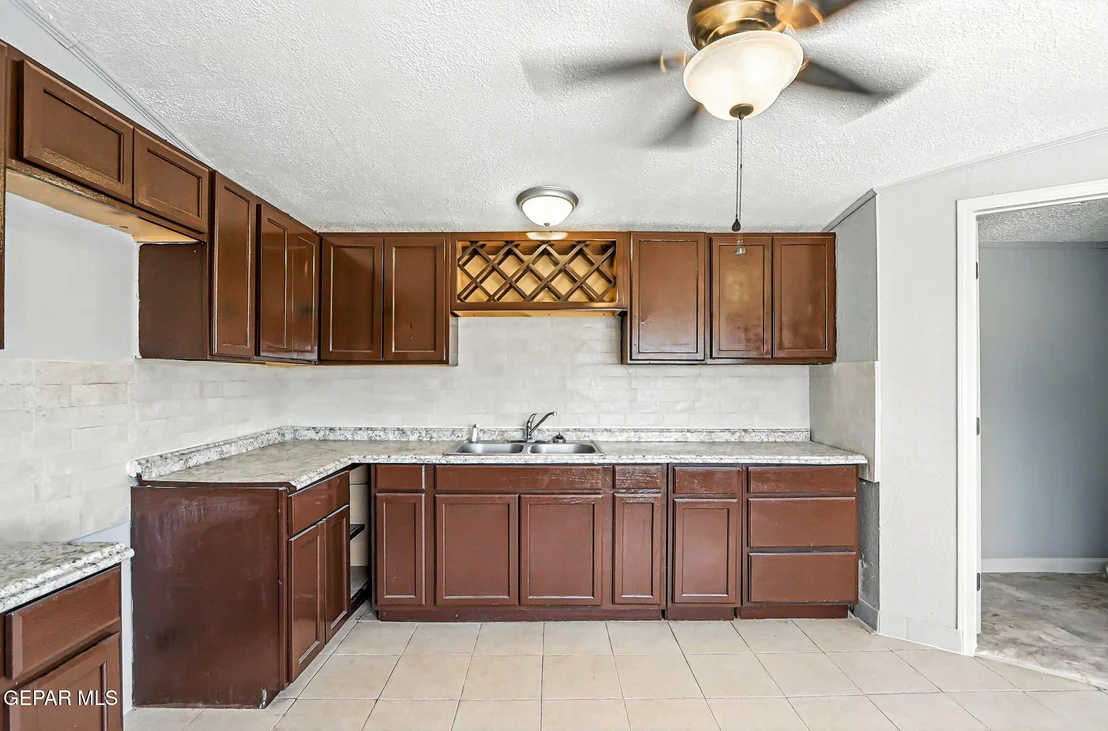 Photo of 736 Palmer Place