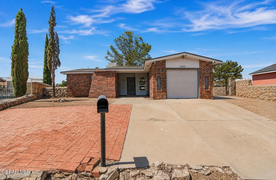 Photo of 8400 FURMAN Place