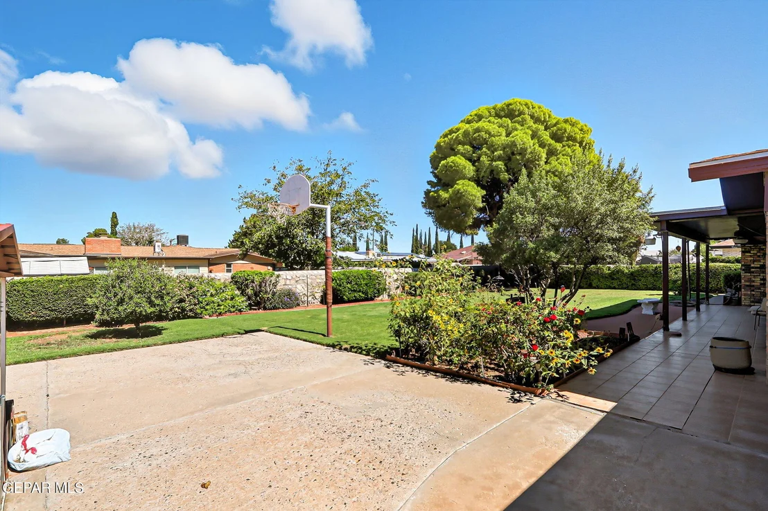 Photo of 10233 BYWAY Drive