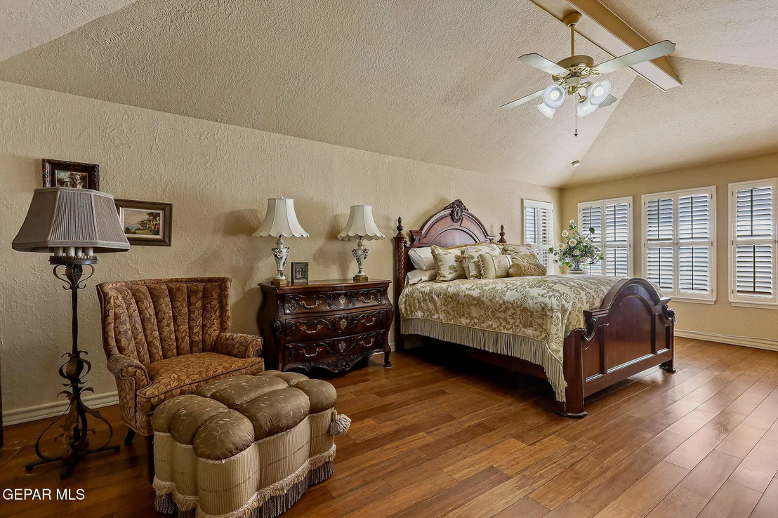 Photo of 628 SPRING CREST Drive