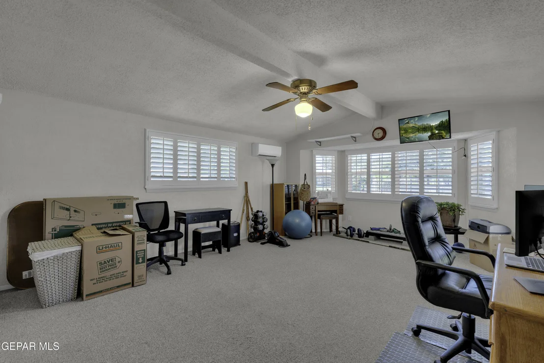Photo of 801 MONTCLAIR Drive