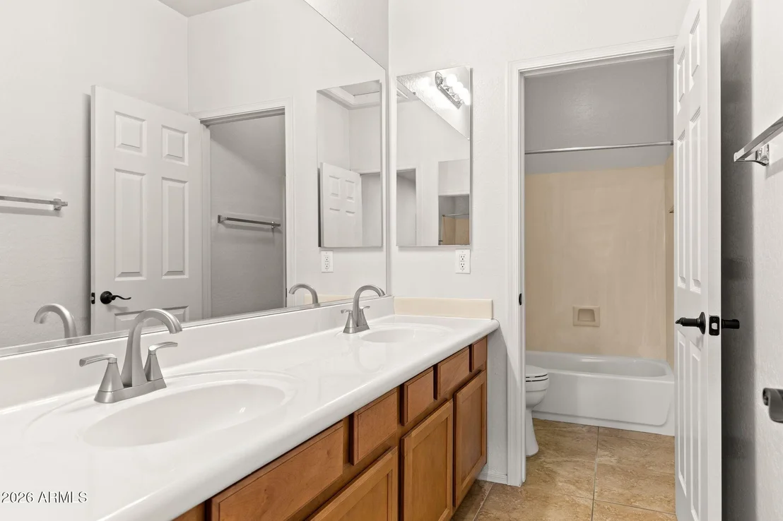 Photo of 5617 W CARSON Road