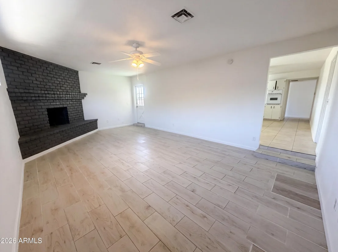 Photo of 438 N ASH --