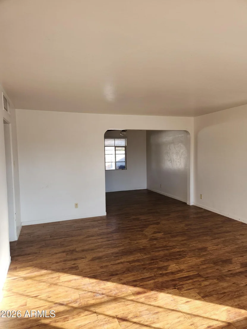 Photo of 2134 W AVALON Drive