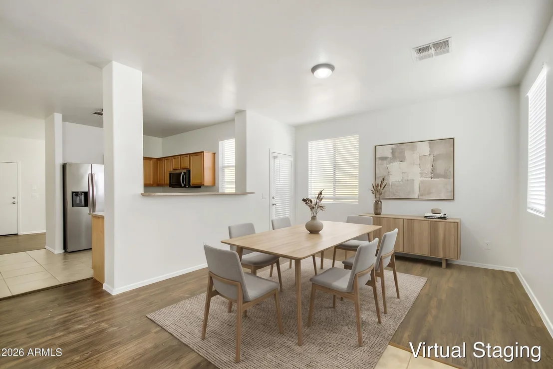 Photo of 5211 W Warner St Street