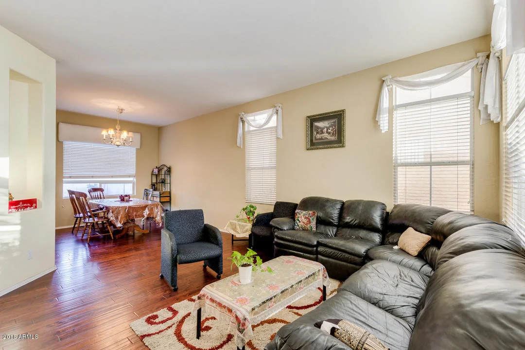 Photo of 43 N HOBSON Street