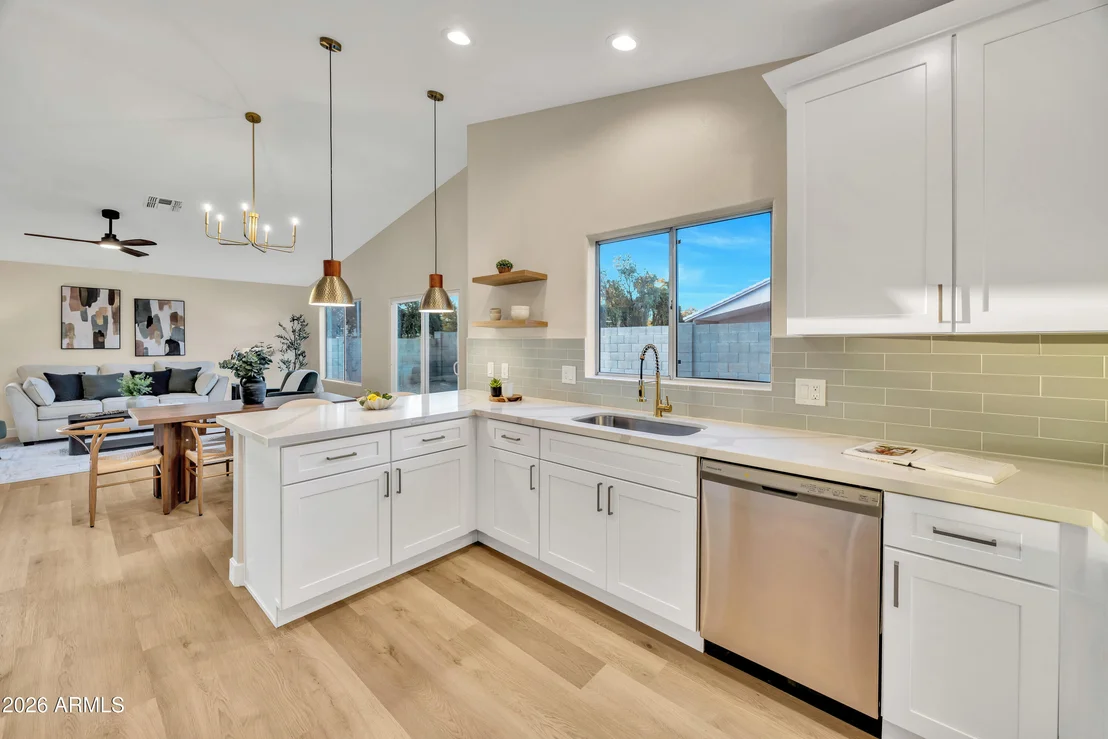 Photo of 7846 W SOLANO Drive