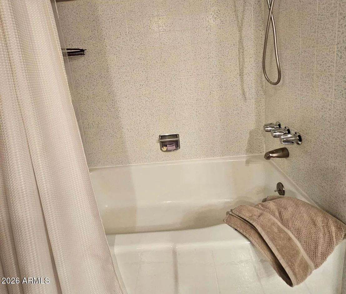 Photo of 821 N SPUR Circle