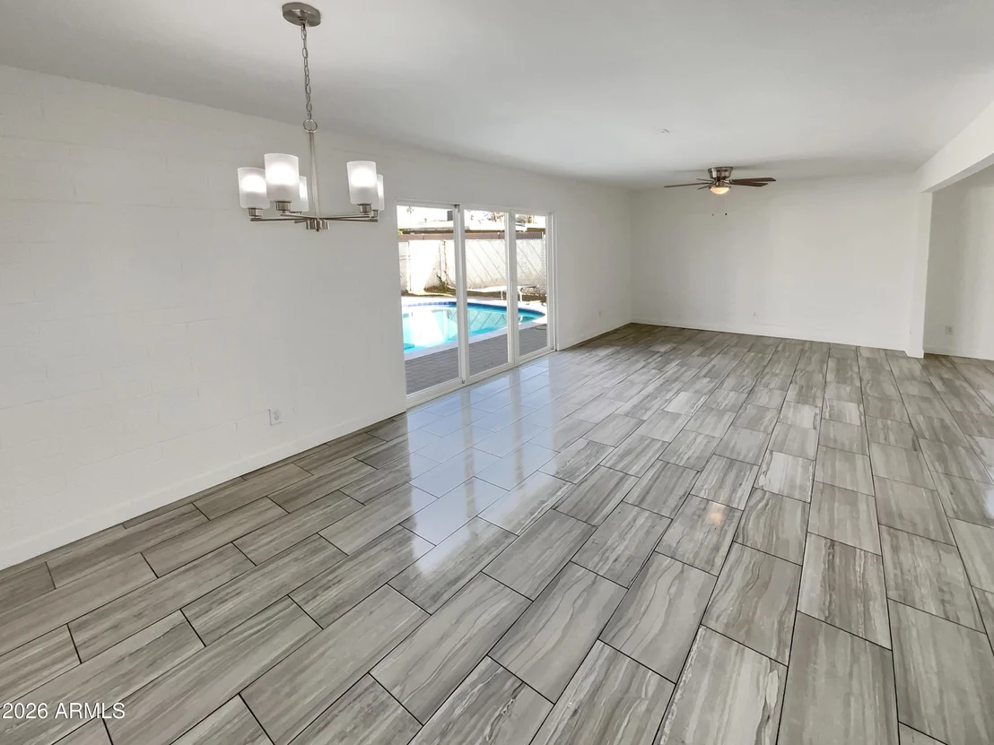 Photo of 6020 W MEDLOCK Drive
