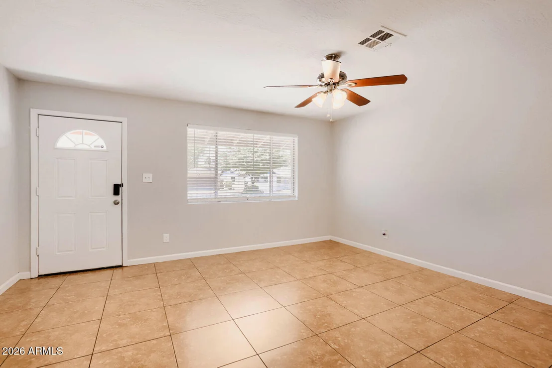 Photo of 1304 W 7TH Place