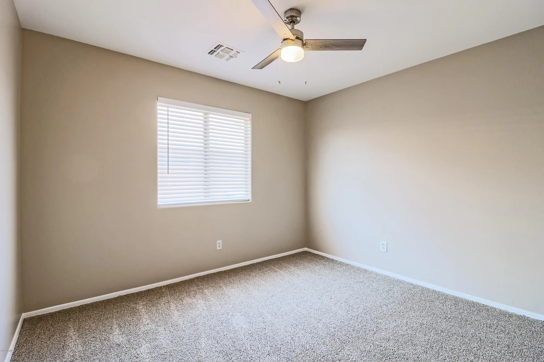 Photo of 453 S WILDROSE --