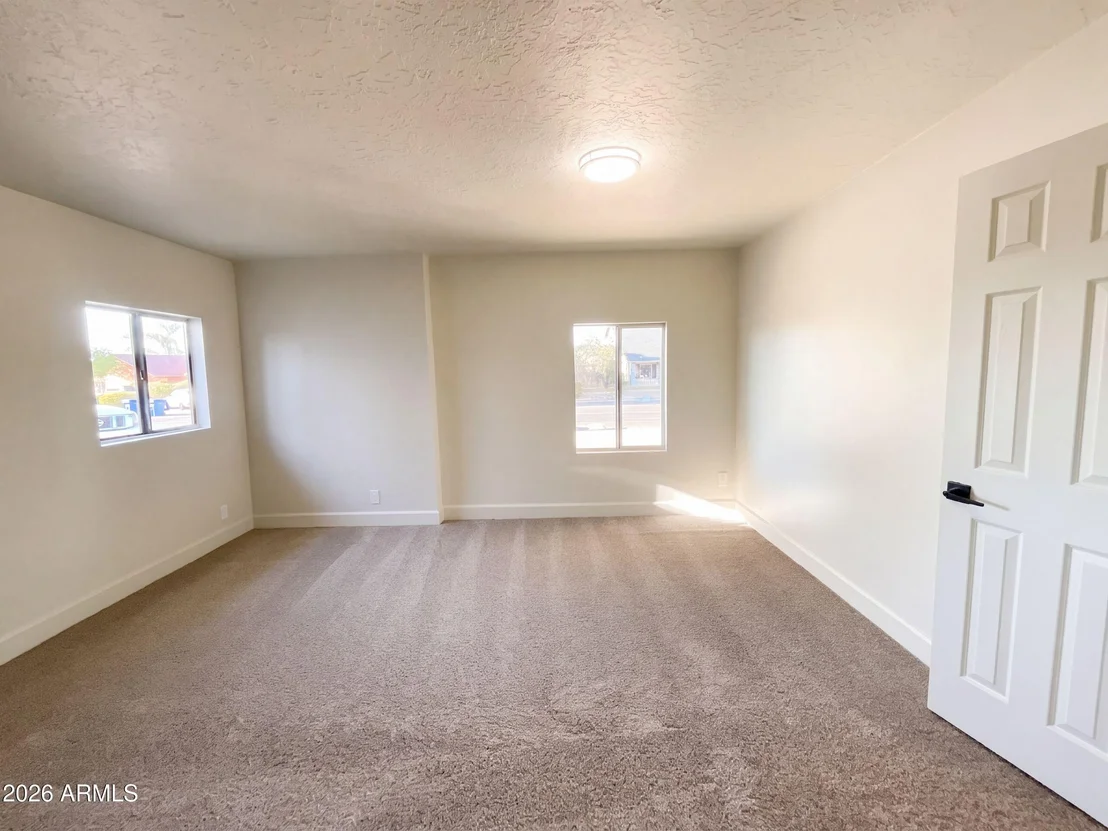 Photo of 4253 E VINEYARD Road
