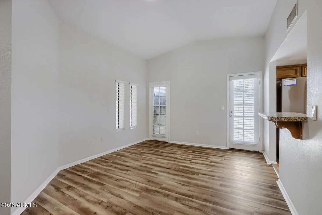 Photo of 415 W GRANDVIEW Road