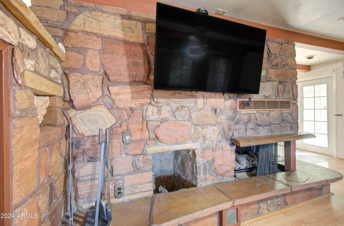 Photo of 295 E HUNTER Drive