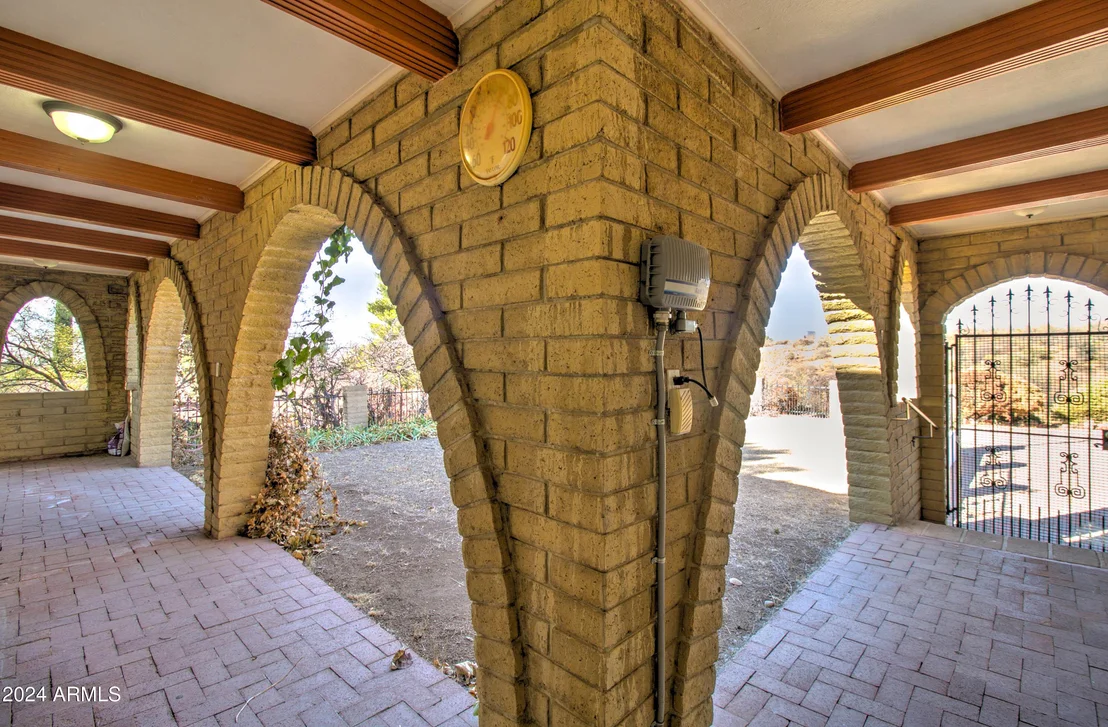 Photo of 295 E HUNTER Drive