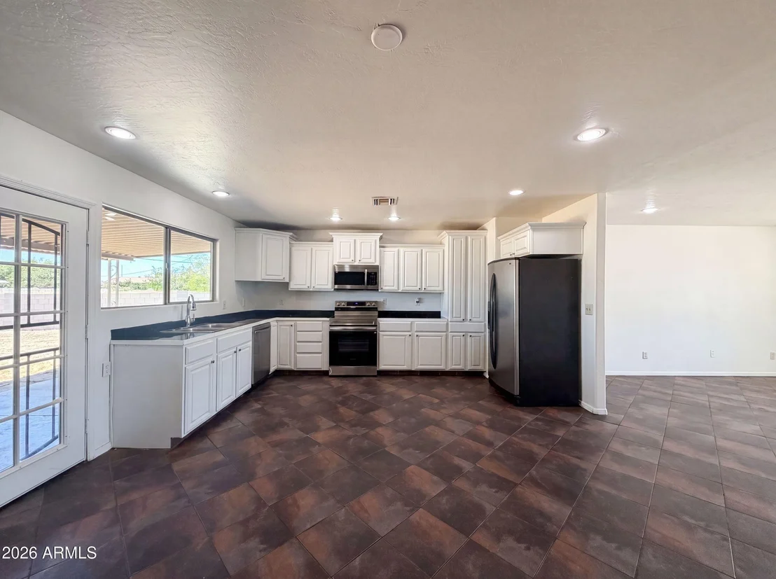 Photo of 2702 W CARTER Drive