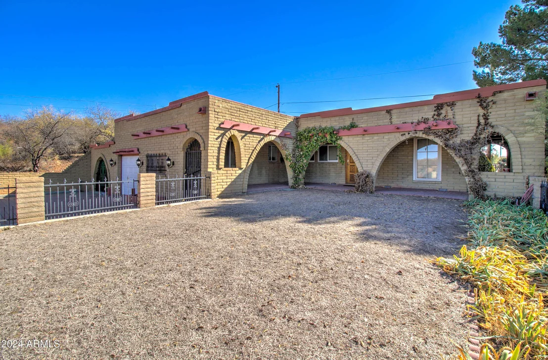 Photo of 295 E HUNTER Drive