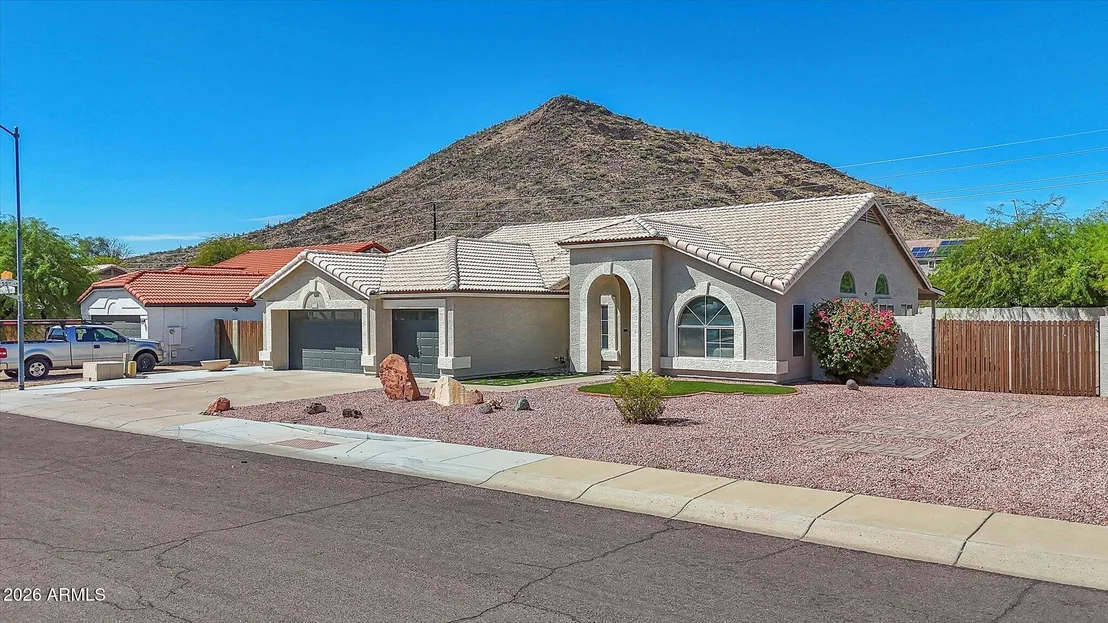 Photo of 5538 W FALLEN LEAF Lane