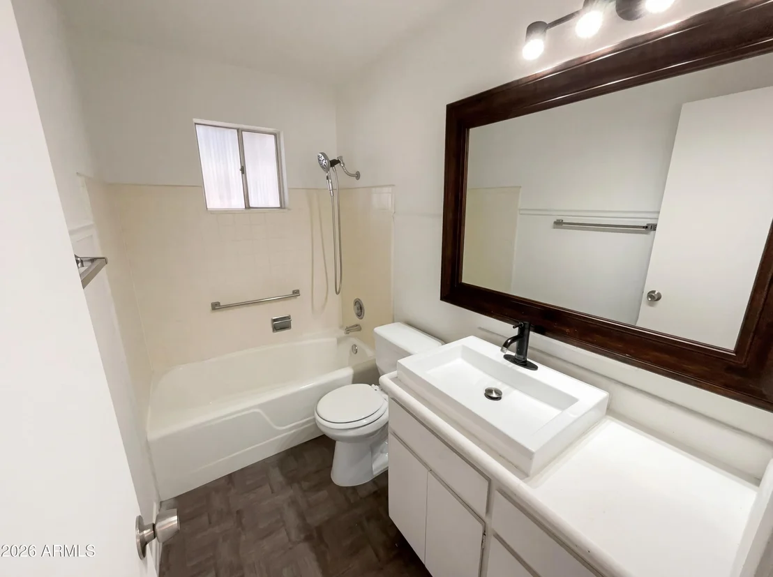 Photo of 639 N 57TH Place