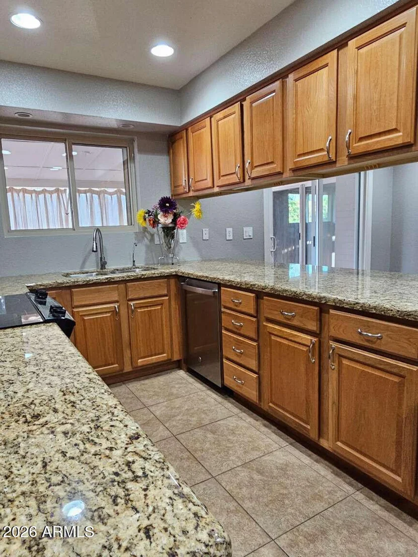 Photo of 821 N SPUR Circle
