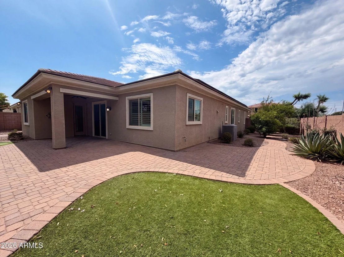 Photo of 7420 W CRABAPPLE Drive